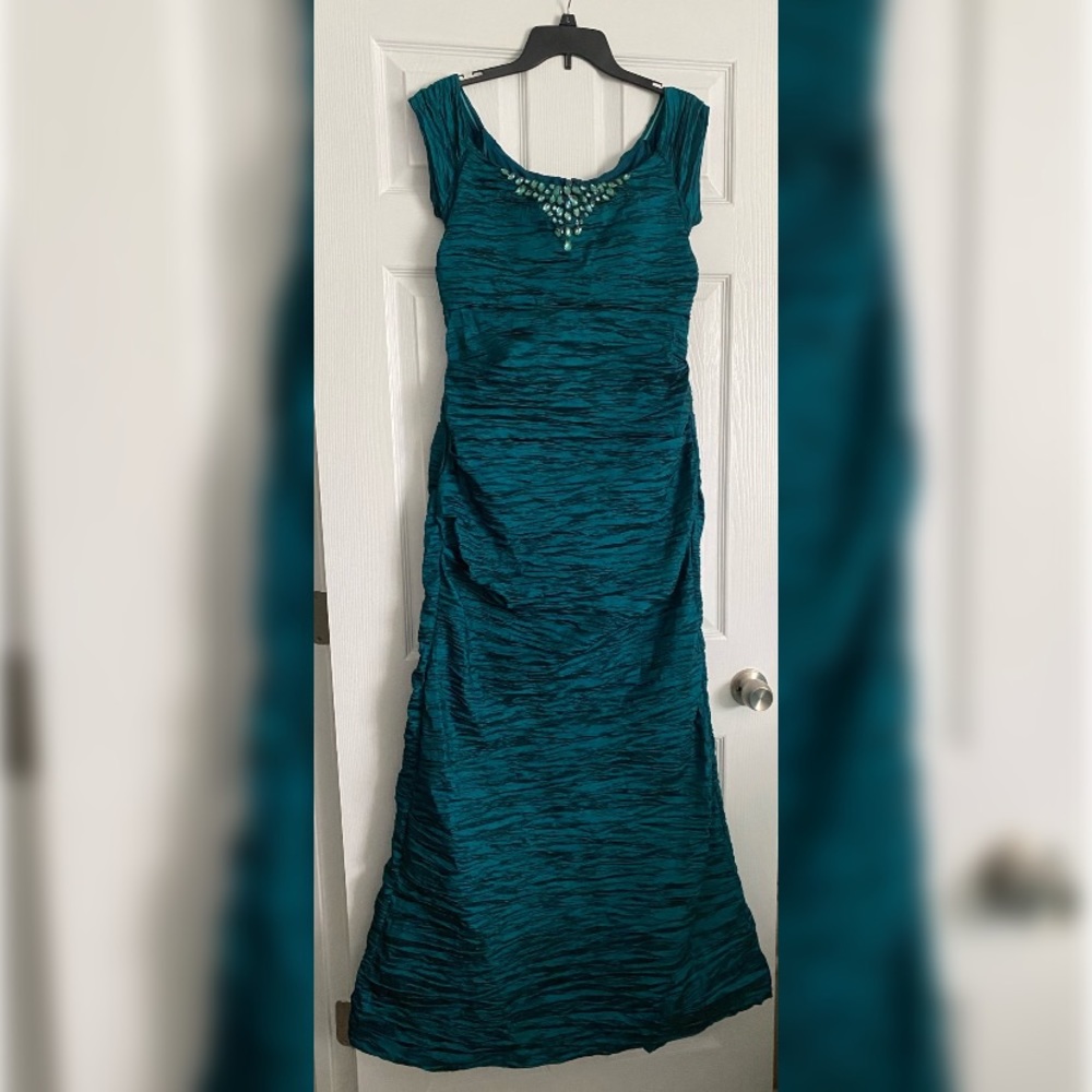 Teal formal long dress size 14